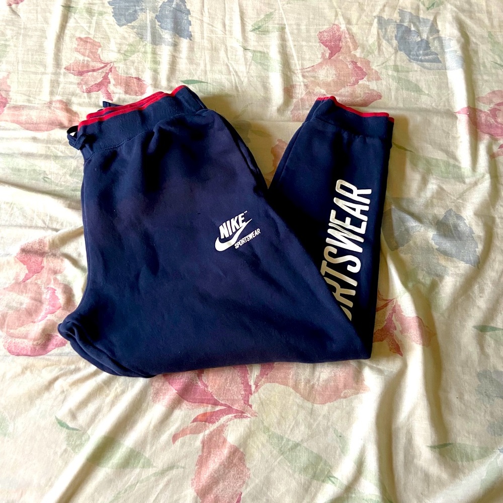Nike sportswear